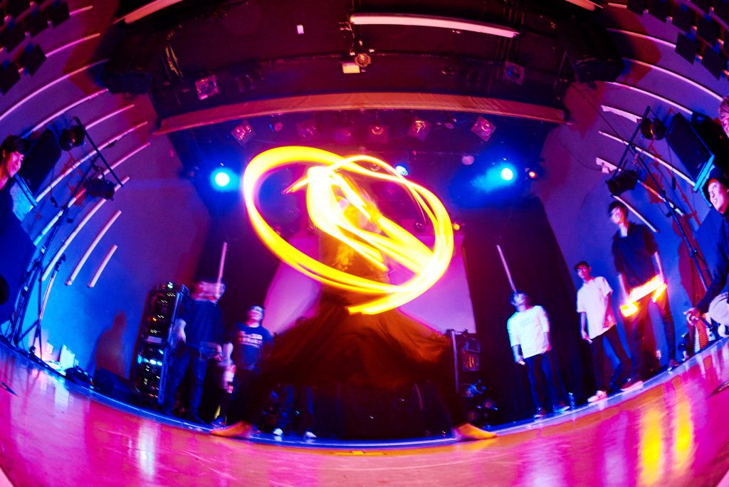 世界が目指す先は秋葉原！ ヲタ芸/サイリウムダンスの世界大会決勝開催決定！