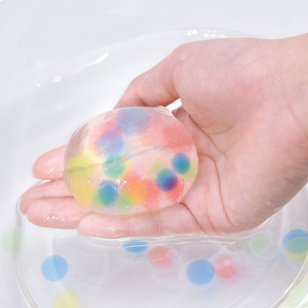 【おうちでできる！サイエンス&クラフトシリーズ】ぷるぷるカラフルなつかめる水玉をつくろう！